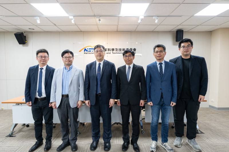 AI-Enabled Green and Precision Laser Manufacturing Technologies for Next-generation Electronics