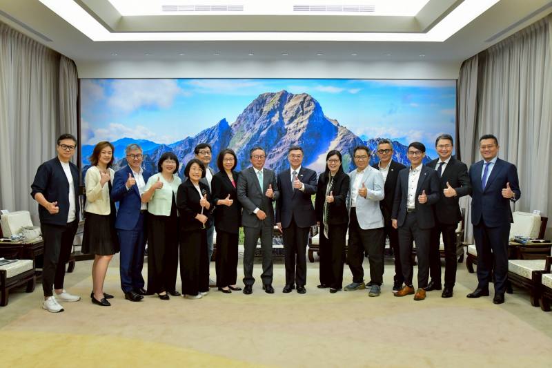 行政院長卓榮泰接見永續行銷聯盟一行