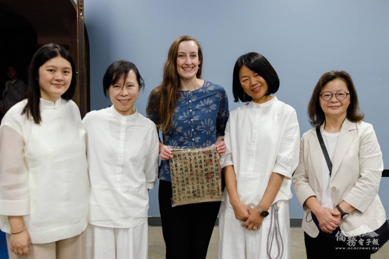 Jhentea與Katherine Kasdorf合影