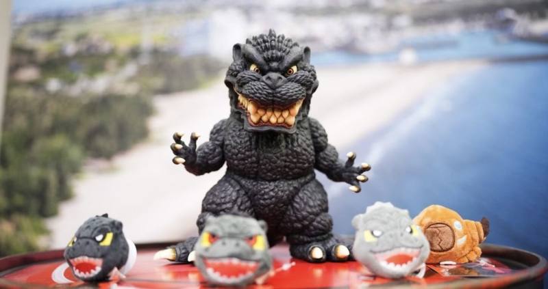 2025屏東海口祭7月將盛大登場，並與怪獸之王「哥吉拉」合作，推出活動限量哥吉拉周邊商品，隱喻人類對自然環境破壞與省思，也象徵地方文化與國際IP的創意融合。（屏東縣政府提供）