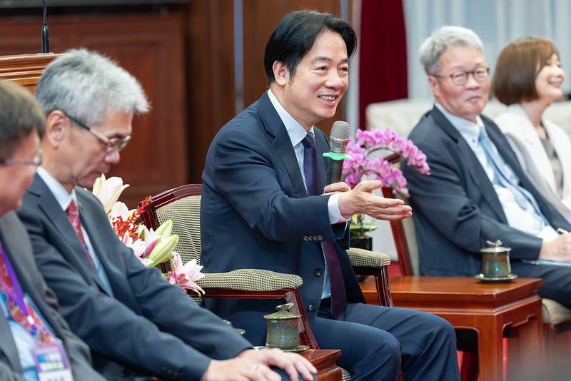 賴清德總統6日下午接見「社團法人中國工程師學會114年度各項獎章得獎人」