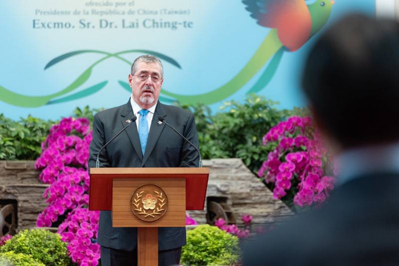President Bernardo Arévalo delivers remarks.