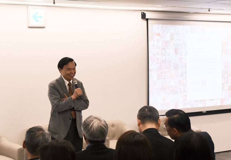 台灣知名專業美術月刊「藝術家」走過半世紀，7日在國立歷史博物館舉辦「藝術家」雜誌50週年歷史回顧講座，雜誌社發行人何政廣（圖）與會致詞，回首發行歲月。（國立歷史博物館提供）