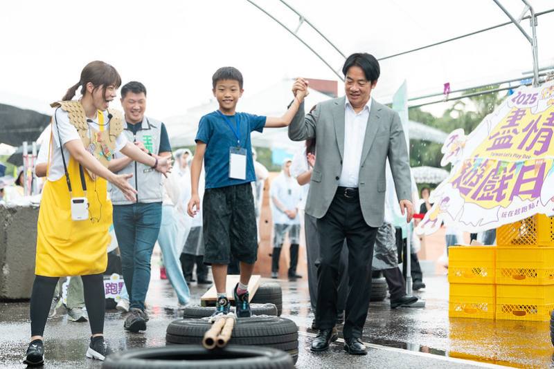 賴清德總統7日下午出席「2025盡情遊戲日凱道無極限」開幕典禮
