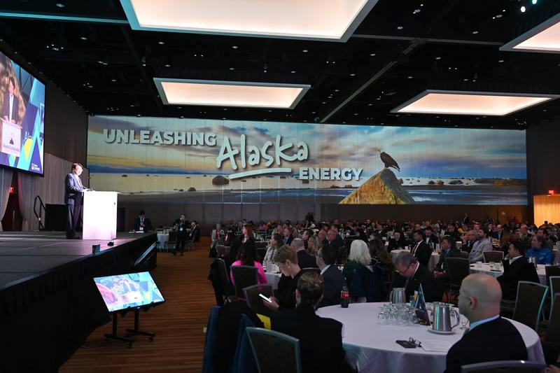 總統府秘書長潘孟安5日赴美出席「阿拉斯加永續能源會議」發表演說表示，在強化印太地區能源韌性更扮演至關重要的角色，也符合台灣的能源安全的佈局，台灣政府已經準備好持續加強對美合作關係。（總統府提供）