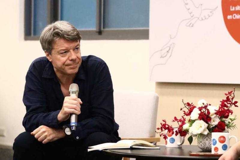 國家人權博物館駐館藝術家、法國作家勒梅特（Frédéric Lemaître）（圖）7日以「自由還重要嗎？」為題，探討中國人權概況與數位時代下的基本自由，並分享他所關注的中國與世界人權議題。（國家人權博物館提供）