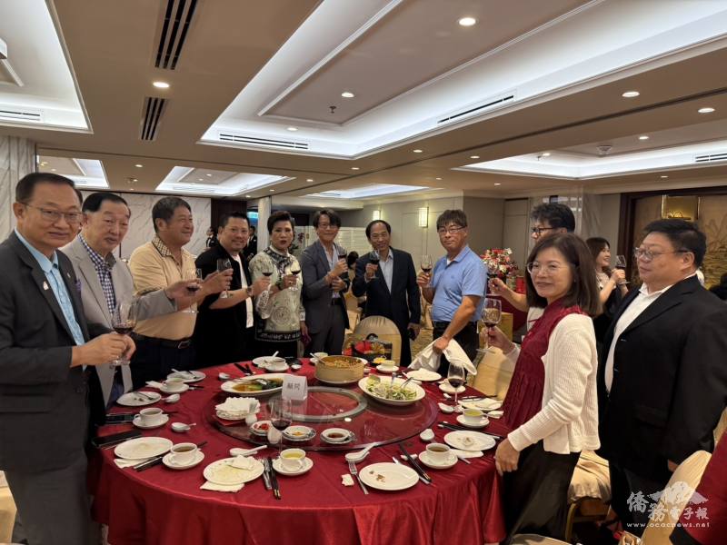 慶祝餐會現場合影