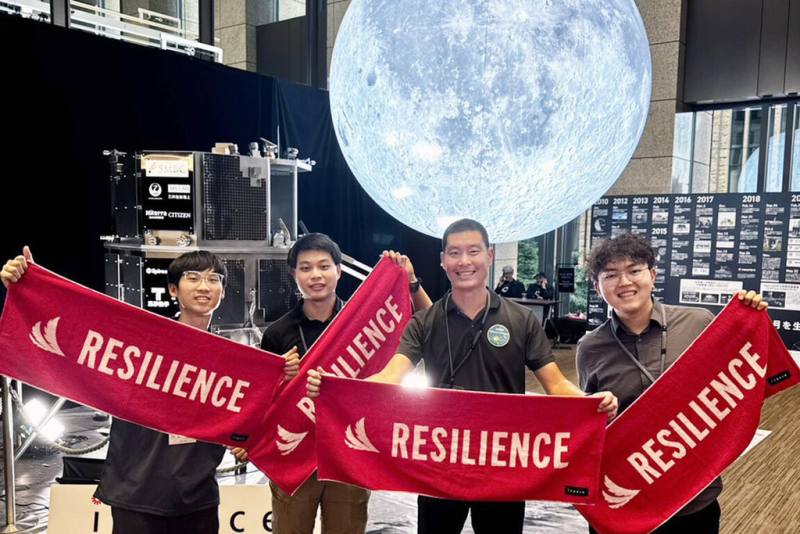 中央大學團隊研發的深太空輻射探測儀1月隨日本登月小艇發射，首次飛到低地球軌道外並回傳觀測資料，成為台灣飛行距離最遠的科學酬載。（中大提供）