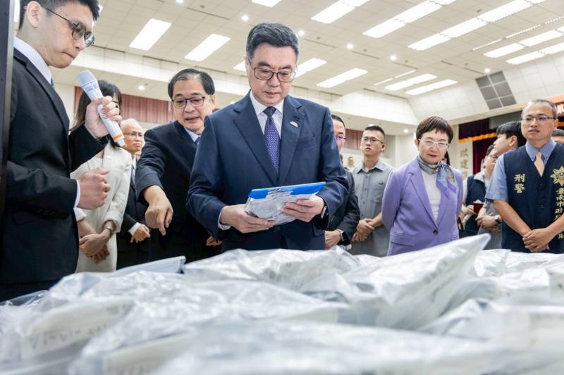 行政院長卓榮泰10日出席114年「第12波安居緝毒專案發布記者會」