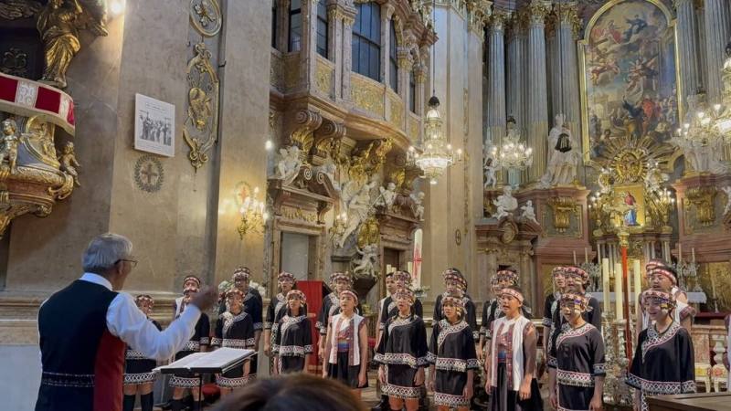 睽違10年，台灣原聲合唱團的天籟之音再現維也納，當地時間8日參與由外交部與文化部共同主辦的「2025歐洲台灣文化年」節目。（駐奧地利代表處提供）