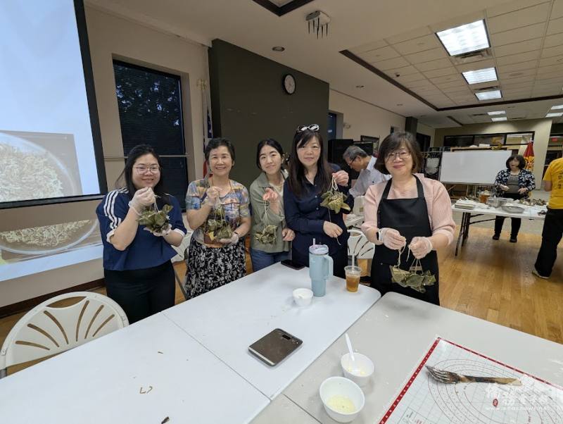 學員們展示學習成果