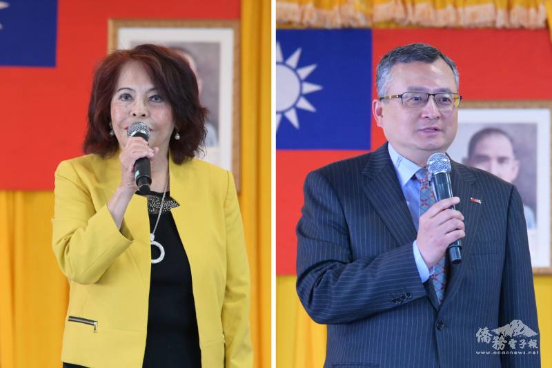 中華會館主席暨校長項邦珍(左) 、駐芝加哥辦事處處長類延峰(右)致詞