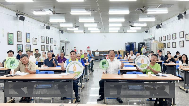 臺中農改場蕭政弘副場長主持「農業淨零排放與低碳耕作管理講習」開訓