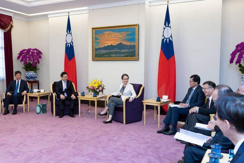副總統接見「中華民國創業投資商業同業公會」，並相互交流