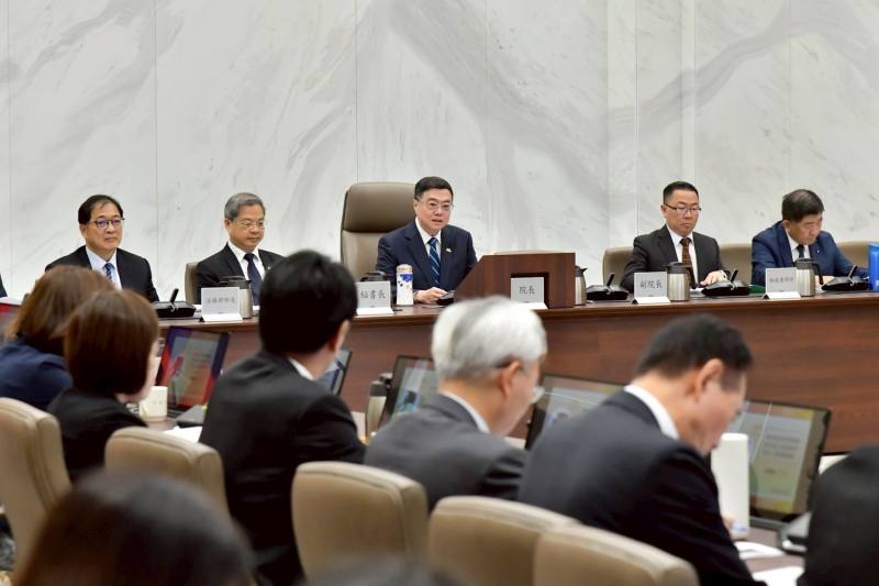 行政院長卓榮泰12日主持行政院毒品防制會報第37次會議
