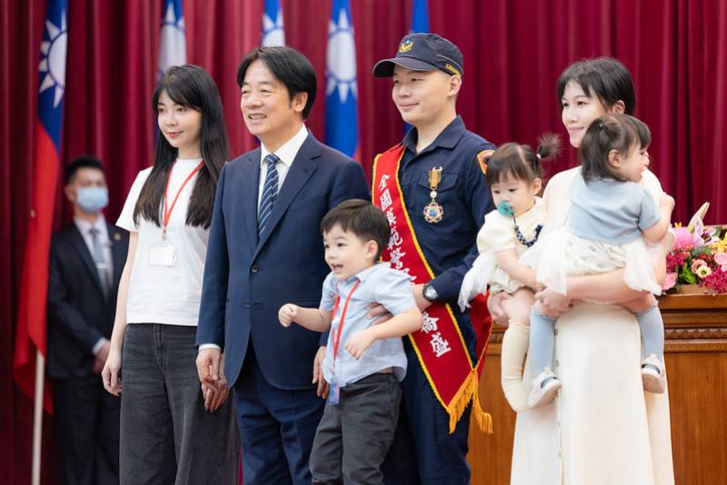 總統出席「114年警察節慶祝大會」