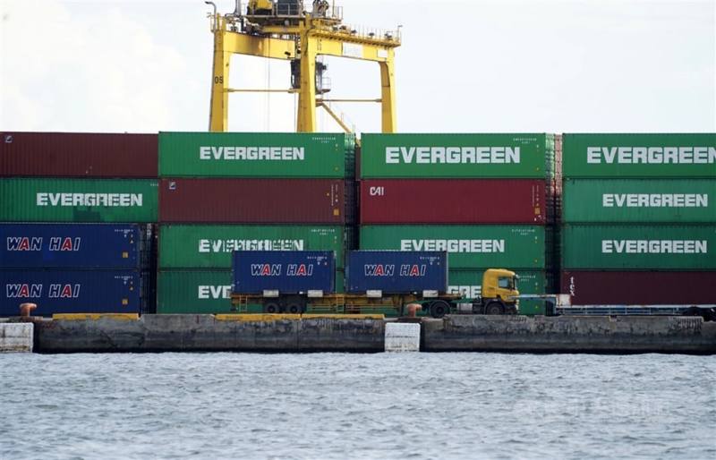 台灣芒果與番石榴獲准輸入歐盟，海運業者表示，因運送時間長，更仰賴農業專業知識和冷鏈物流技術。(中央社檔案照片)