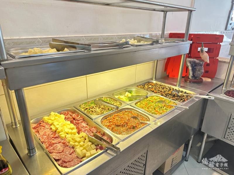 好吃餐廳(Come Bem)取餐區菜色多元