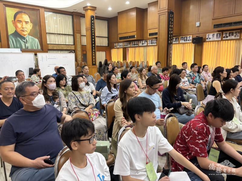 說明會現場情形