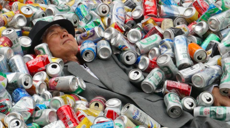 楊金池的創作理念，往往藉由直白地表達，率直省思環保議題(黃明川工作室提供)