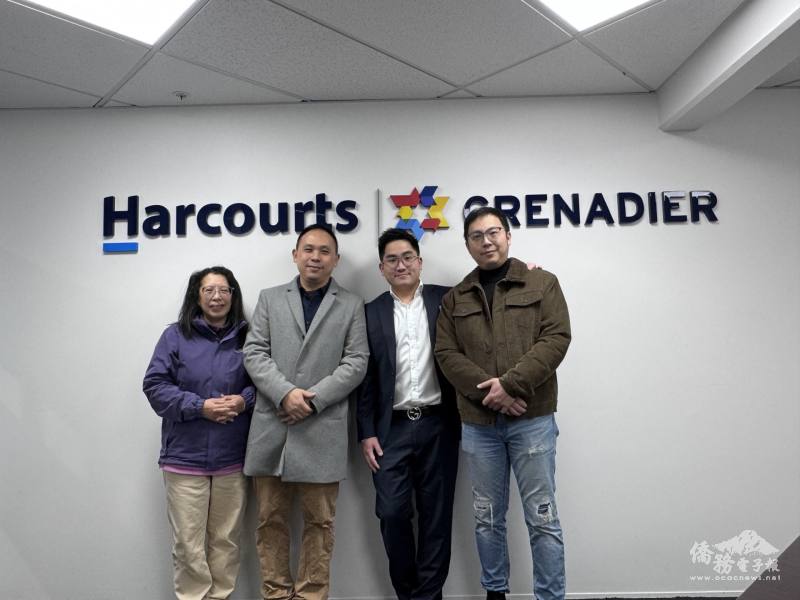 基督城臺商協會新任會長朱瀚任(左2)和副會長吳佶霖(右1)出任務！探訪新會員Harcourts Real Estate的林政嘉(右2)