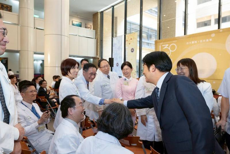 總統出席「臺大醫院130週年院慶活動」