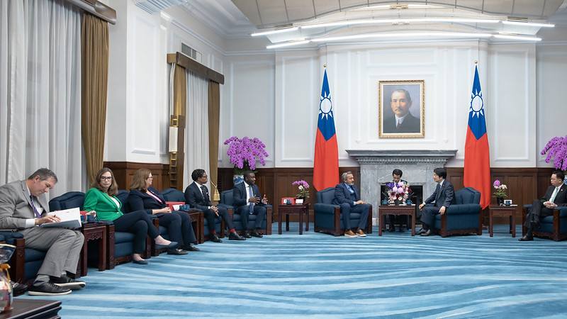 President Lai meets with a delegation led by Representative Ami Bera, co-chair of the US Congressional Taiwan Caucus.