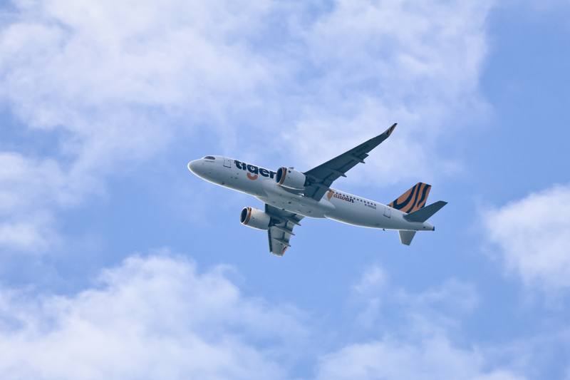 台灣虎航16日宣布冬季班表從18日起開賣，首波航線包含桃園-首爾仁川等28條航線，其餘航線則將陸續開賣。圖為日前拍攝的虎航航機