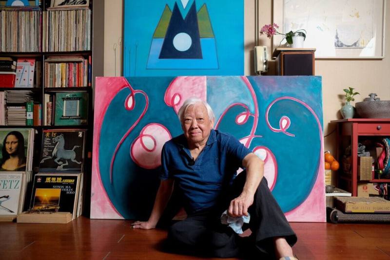 藝術家霍剛（圖）名列「八大響馬」之一，從事創作超過60年，以抽象藝術聞名，新展「我的繪畫是我們之間的橋樑」15日開幕，透過20幅以上作品展現其不同時期的自我對話。（采泥藝術提供）