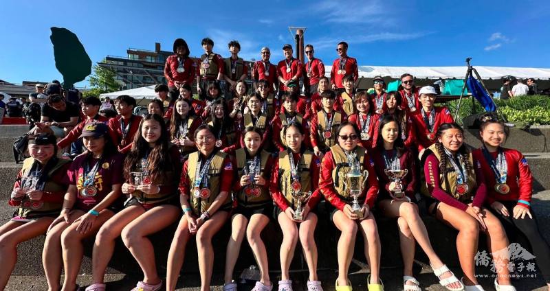 2025 DC龍舟賽表現亮眼，華府中文學校青少年及成人兩隊大合照