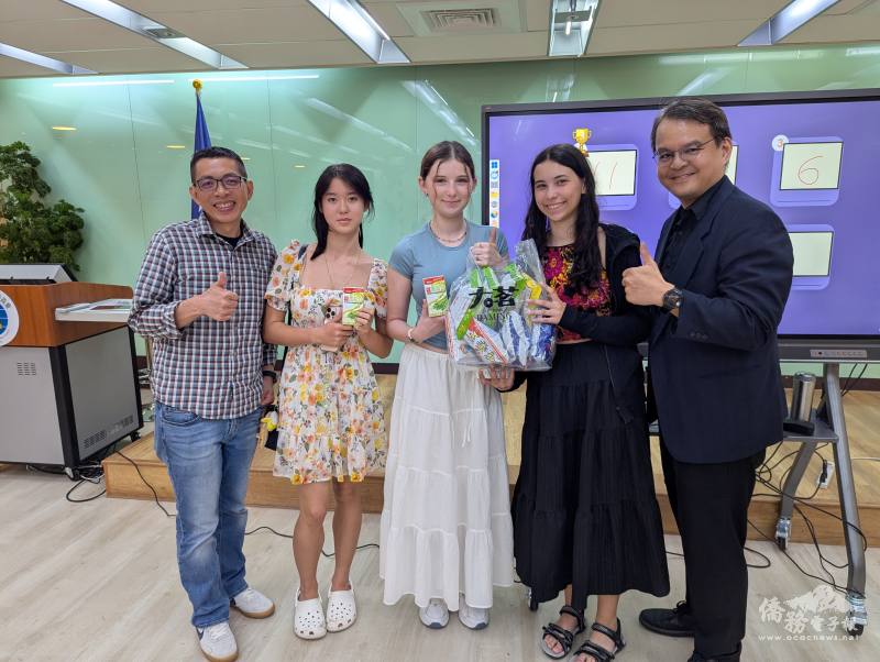 贈送互動活動優勝隊伍臺灣零嘴及飲料