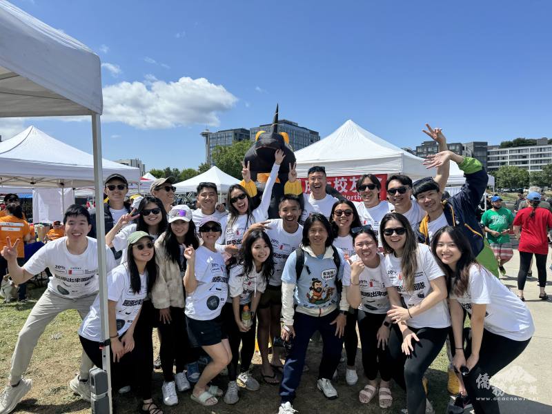 「屈原出來面隊」團員合影