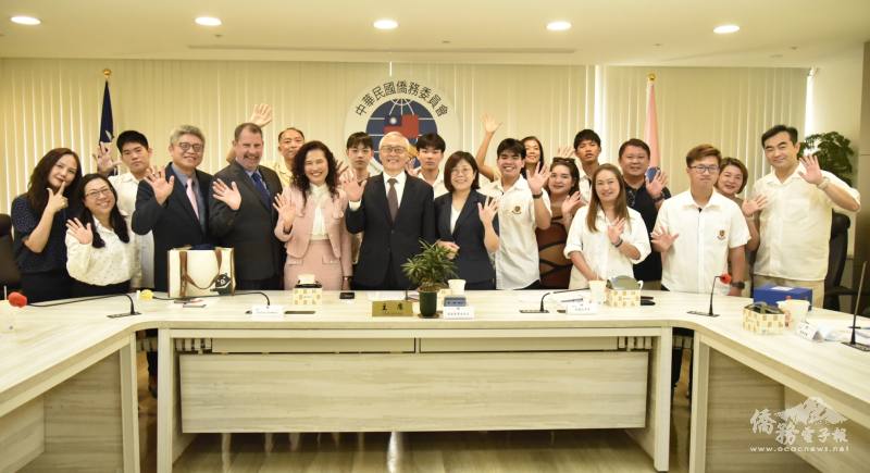 僑委會副委員長張良民與泰國中華國際學校臺灣大學參訪團大合照