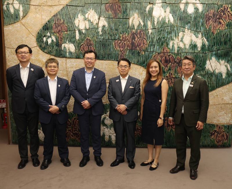 體育署鄭世忠署長(左3)偕同臺南市台日文化友好交流基金會一行拜會愛知縣大村秀章知事