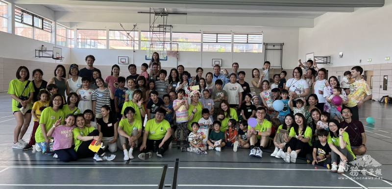 漢堡臺灣婦女會「鬥陣來漢堡夏日運動會」合影，大家相約明年再來