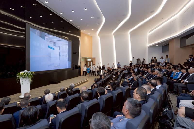 副總統出席「緯創資通全球營運總部竹北AI園區開幕典禮」