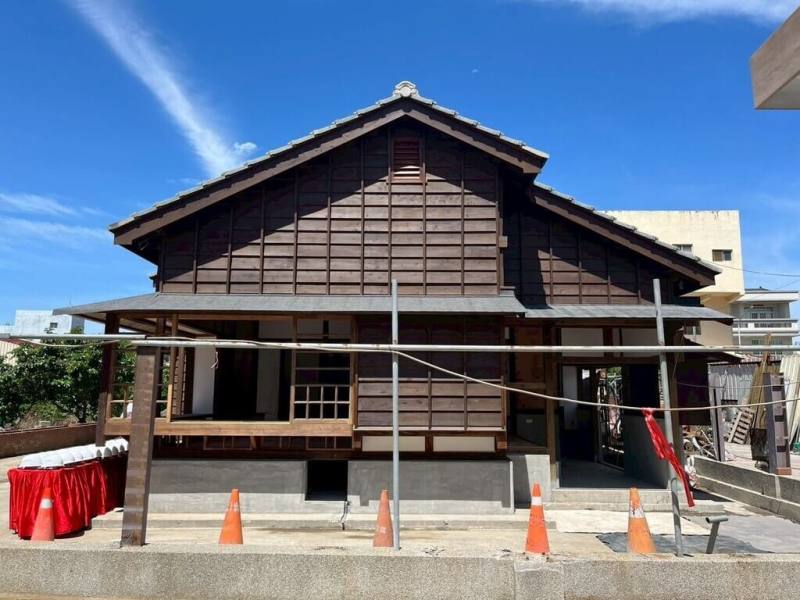 為保存珍貴歷史資產，雲林縣政府斥資進行歷史建築二崙分駐所眷舍修復工程，自2023年12月動工，預計7月底完工。（雲林縣文觀處提供）