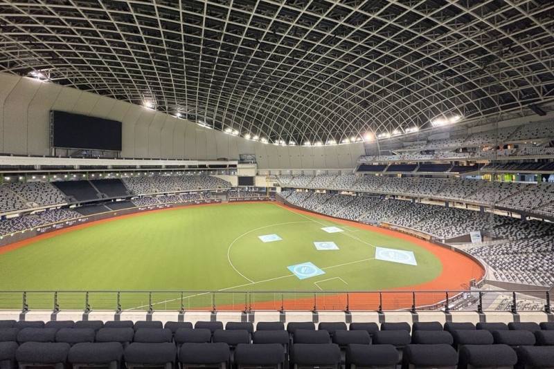 旅遊業者易遊網攜手中信兄弟推出限定套票，其中8月k歌主題日23日開賣，今年邀請超人氣女團ITZY及男團SUPER JUNIOR－D＆E加入主題週演唱嘉賓行列，準備唱翻台北大巨蛋，圖為套票大巨蛋座位視野圖。（易遊網提供）