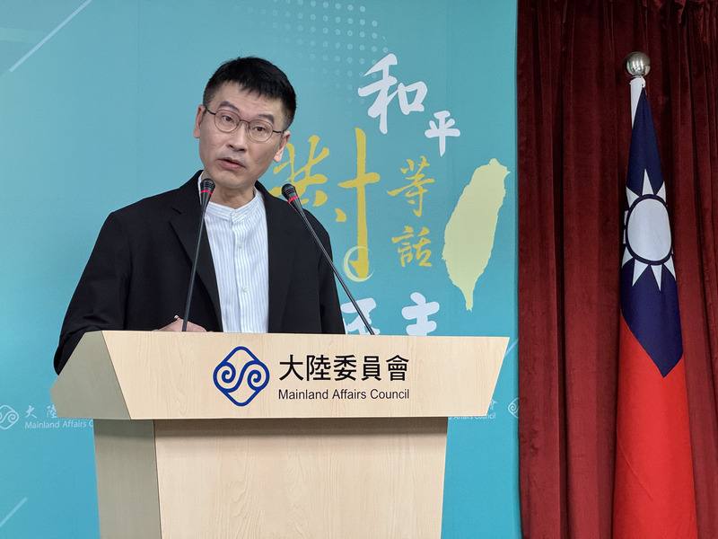 陸委會19日下午舉行例行記者會，副主委梁文傑主持並說明「喪失原籍證明」補件的相關進度