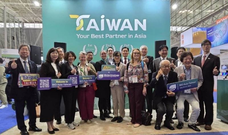 「BIO International Convention」於6月16至19日在美國波士頓登場，臺灣館開幕活動邀請歐美日等嘉賓合照。