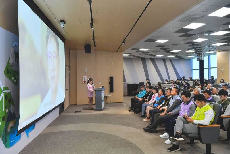 新竹縣政府20日說明因應淨零轉型與永續治理，將辦理溫室氣體管理輔導計畫，對縣內有碳盤查需求企業提供溫室氣體診斷、盤查及查證等輔導，助業者建立碳排數據系統以利企業發展。（新竹縣政府提供）