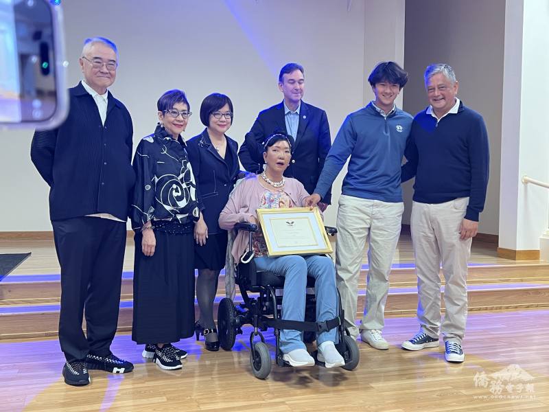 王樂怡家人共享榮耀