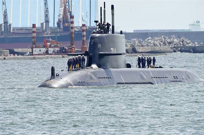 Taiwan's first first indigenous submarine prototype, Hai Kun, conducts first sea trial tests outside the Port of Kaohsiung on Tuesday. CNA photo June 17, 2025