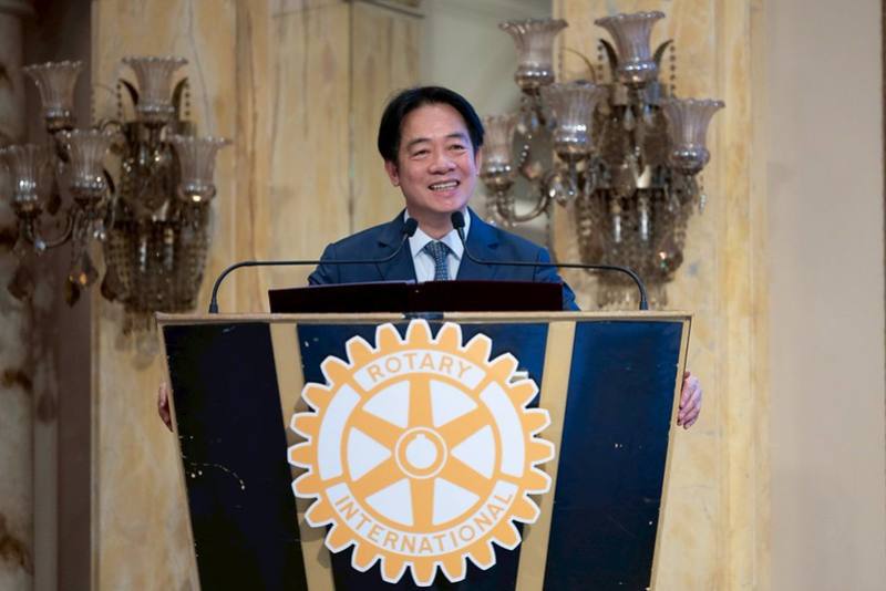 總統發表「團結國家十講」第一講