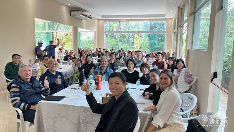 本次陶藝活動吸引許多會員帶著孩子一起來參加