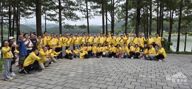 越總首度舉辦「晨間健康操」活動，吸引逾200位會員清晨共襄盛舉