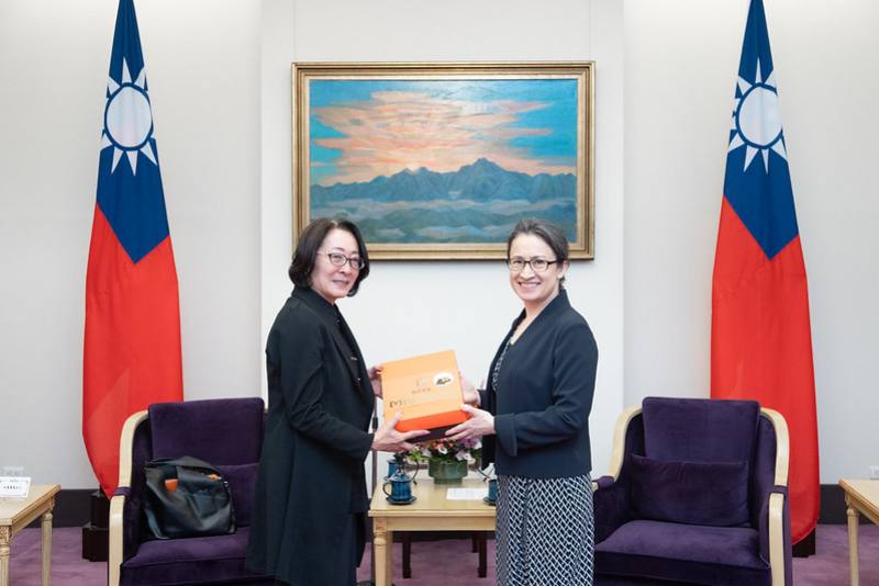 蕭美琴副總統23日下午接見「前聯合國秘書長防減災事務特別代表水鳥真美女士」
