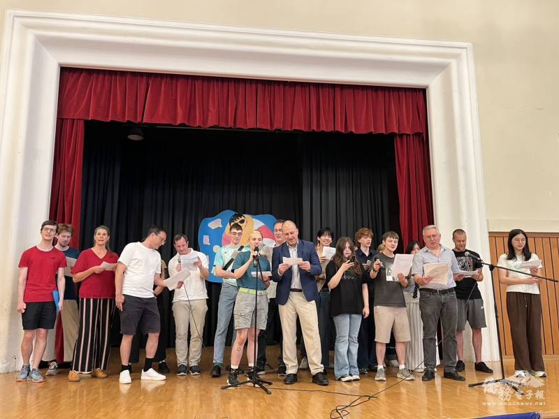 TCML學員帶來活潑輕快的華語歌曲〈我愛夏天〉