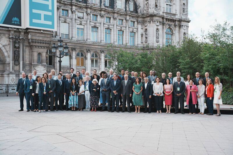 巴黎市長伊達戈邀請全球各地主要城市市長，以及聯合國、歐盟、經濟合作暨發展組織（OECD）等高級官員23日出席巴黎協定10週年市長峰會，分享經驗與挑戰，共同致力減緩氣候變遷。（台北市政府提供）