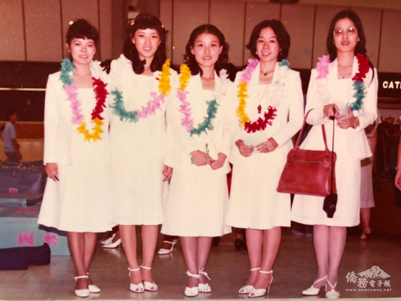 1979年黎淑瑛(左二)自國立臺灣藝術學校(現臺藝大)畢業後參加舞蹈訪問團，開啟旅外人生。